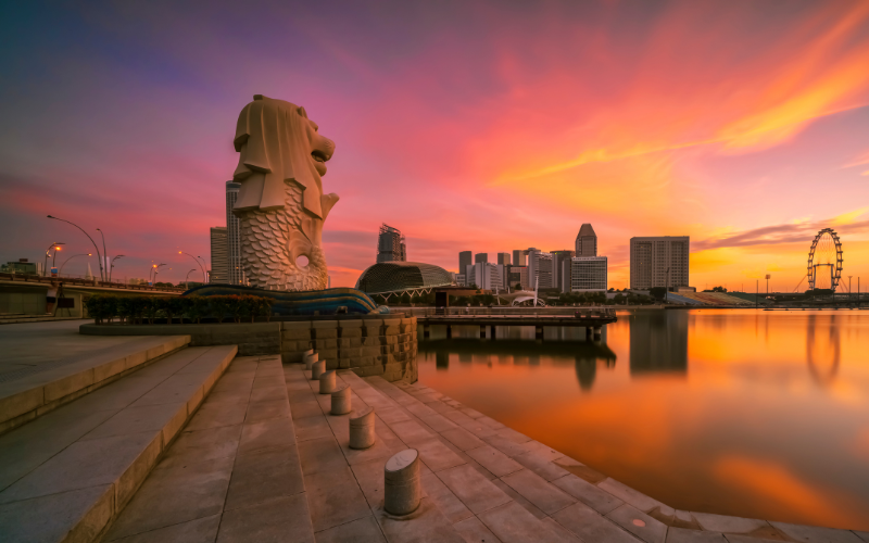 Stunning Skyline & Iconic Attractions